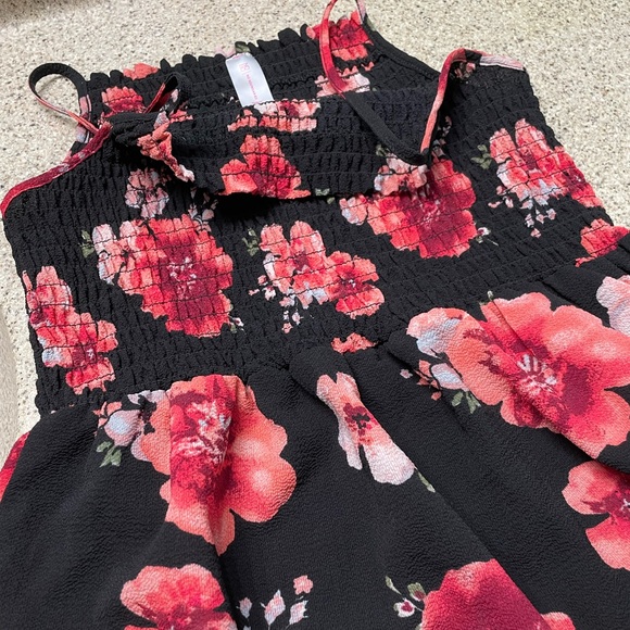 Black and Pink summer tank - Picture 4 of 4